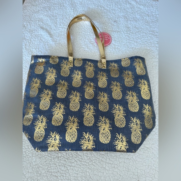 NWT - Sail Away Pineapple Tote Bag - Picture 4 of 5